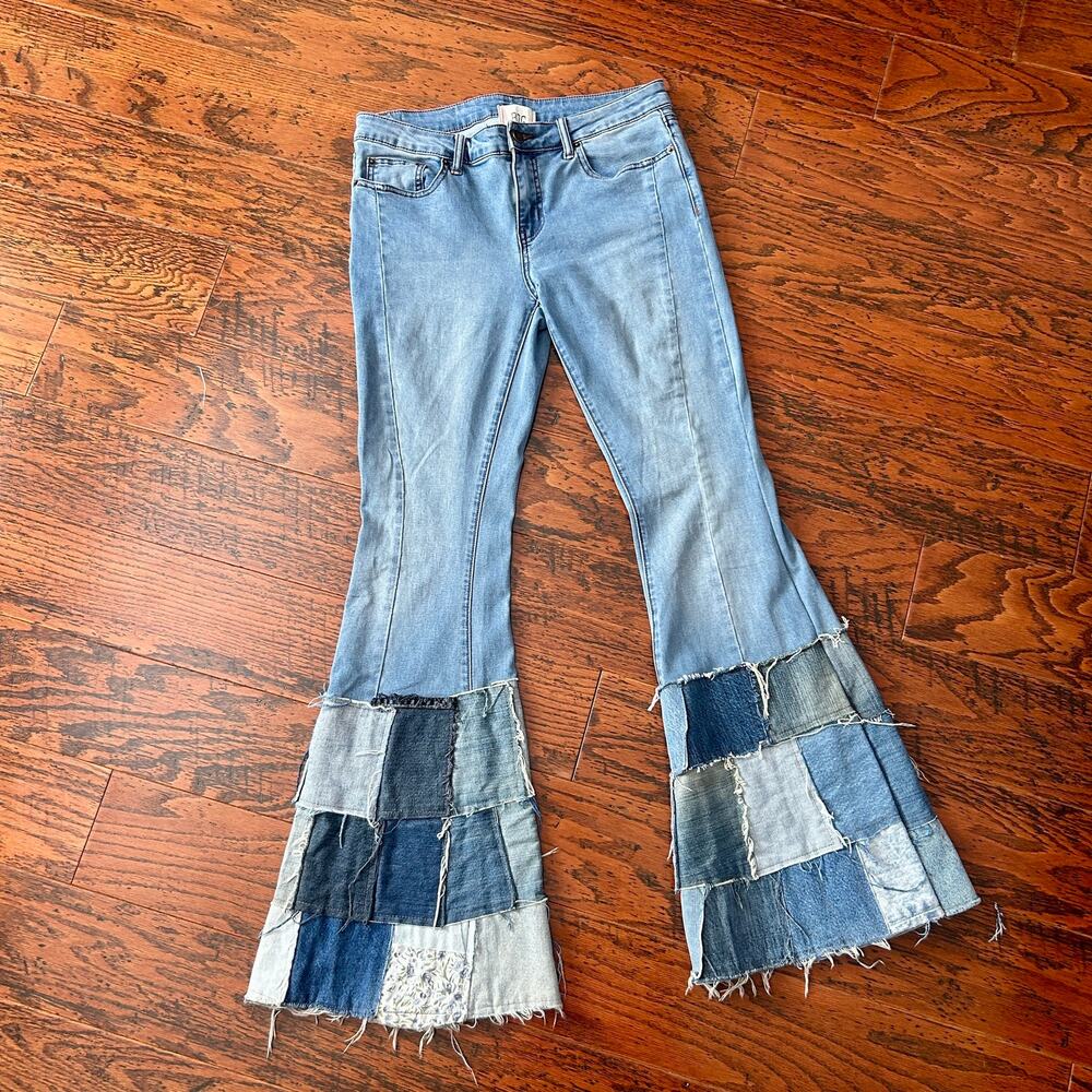 UO Vintage Patchwork Extreme Flare Y2K Jeans Light Blue Size 29 - Picture 2 of 14